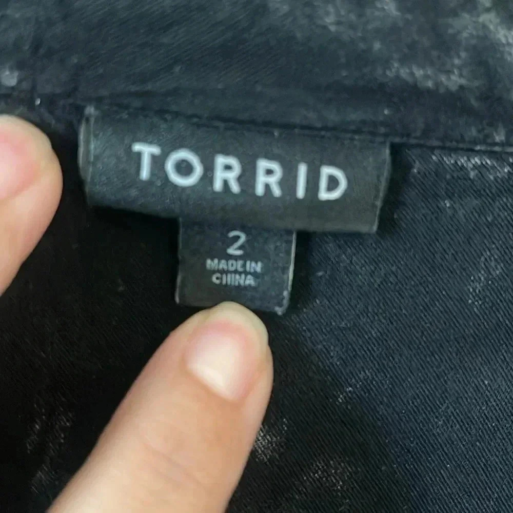 Torrid | Stone Washed Milly | Sz 2 (Plus) - Picture 6 of 8